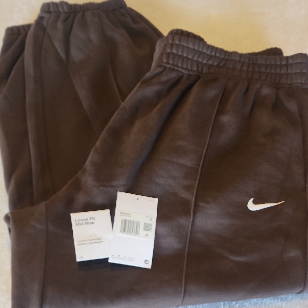 Nike Women's Brown Sweatpants